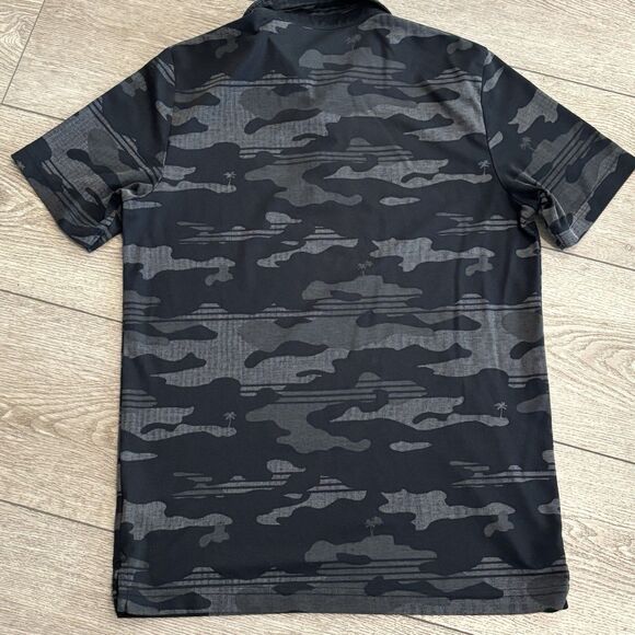 Travis Mathew Golf Polo Shirt Mens Medium Black Camo Palm Tree All Over Print - Picture 7 of 7